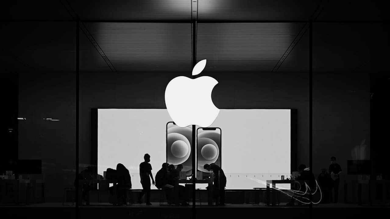 Apple Stock Price Analysis: What Investors Need to Know in 2024