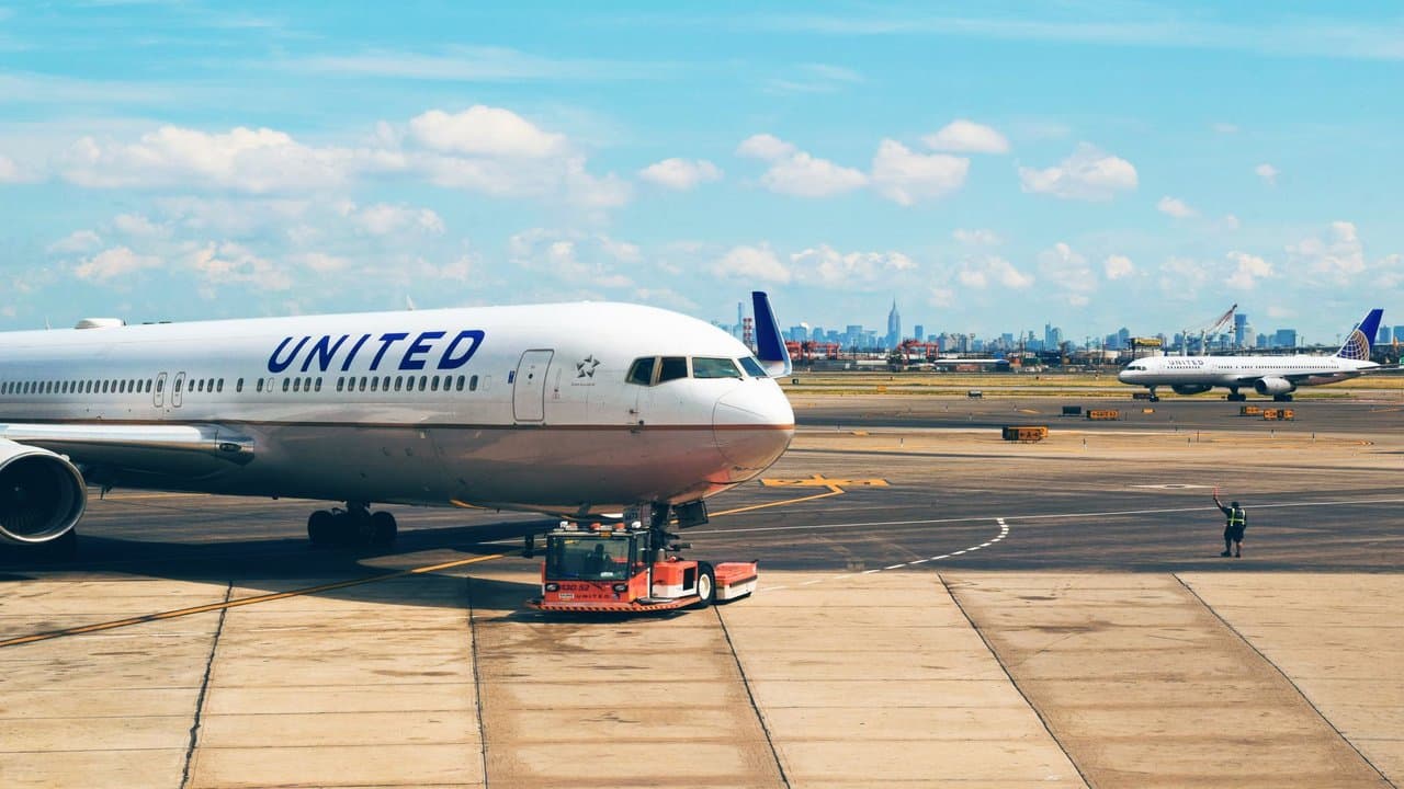How Artificial Intelligence is Transforming the Passenger Experience at Newark Liberty International Airport